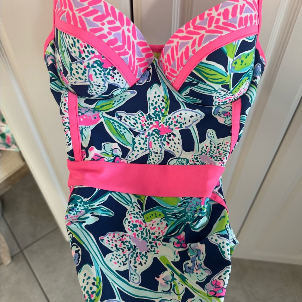 🦩🌴Lilly Pulitzer Palma~Sway This Way Deep Sea Navy, Vibrant Floral Swimsuit🌴🦩 - Picture 8 of 9